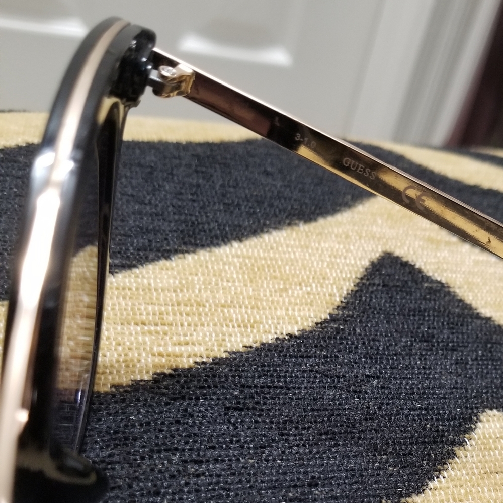 Guess sunglasses - Picture 3 of 4
